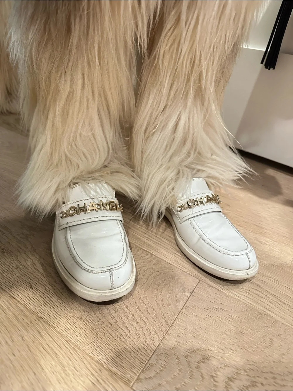 CHANEL Cream Leather Logo Chain Loafers